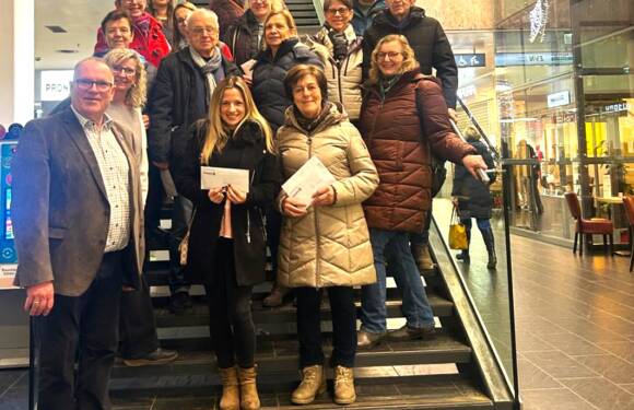 Preisübergabe Weihnachtsgewinnspiele