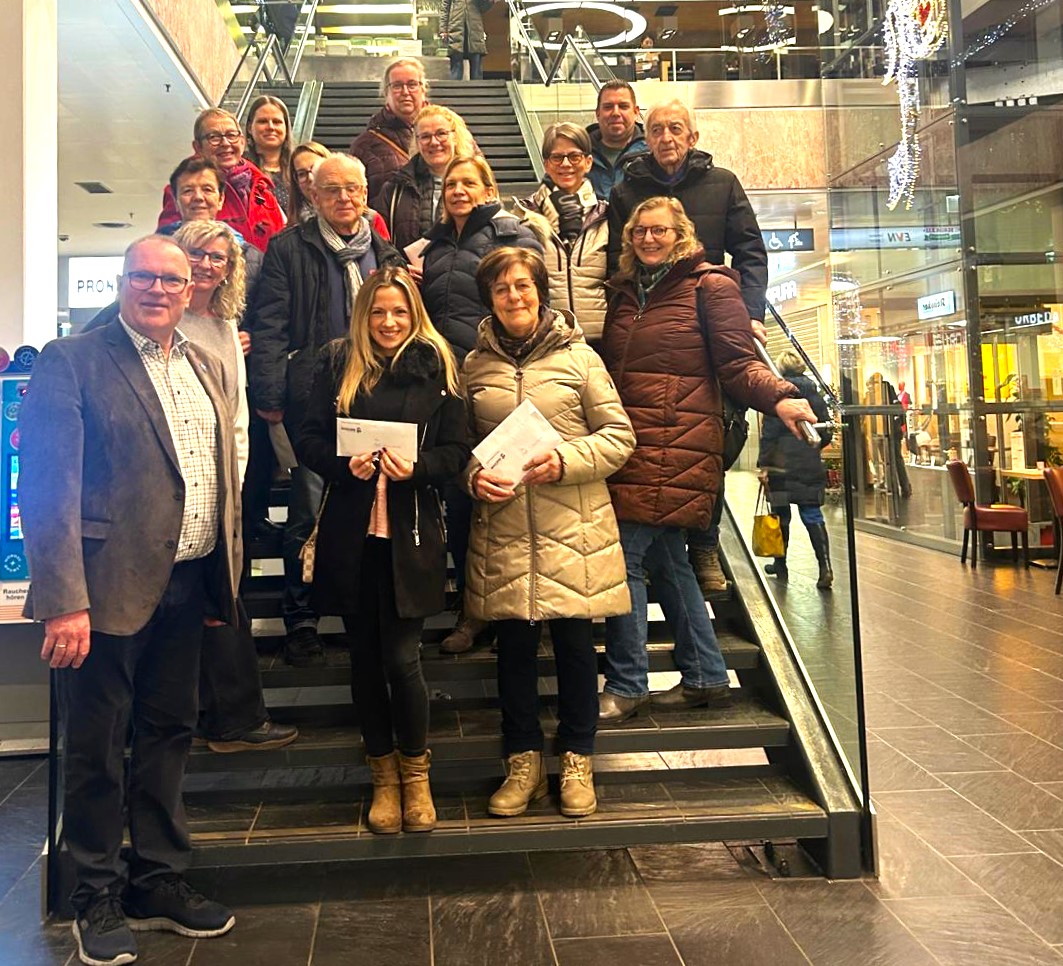 Preisübergabe Weihnachtsgewinnspiele Preisübergabe Weihnachtsgewinnspiele