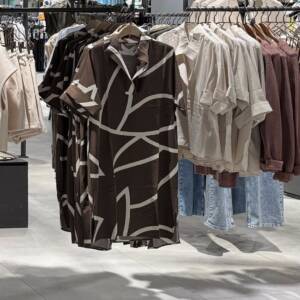 A celebration of summer – die neue YAYA Collection bei Steinecker